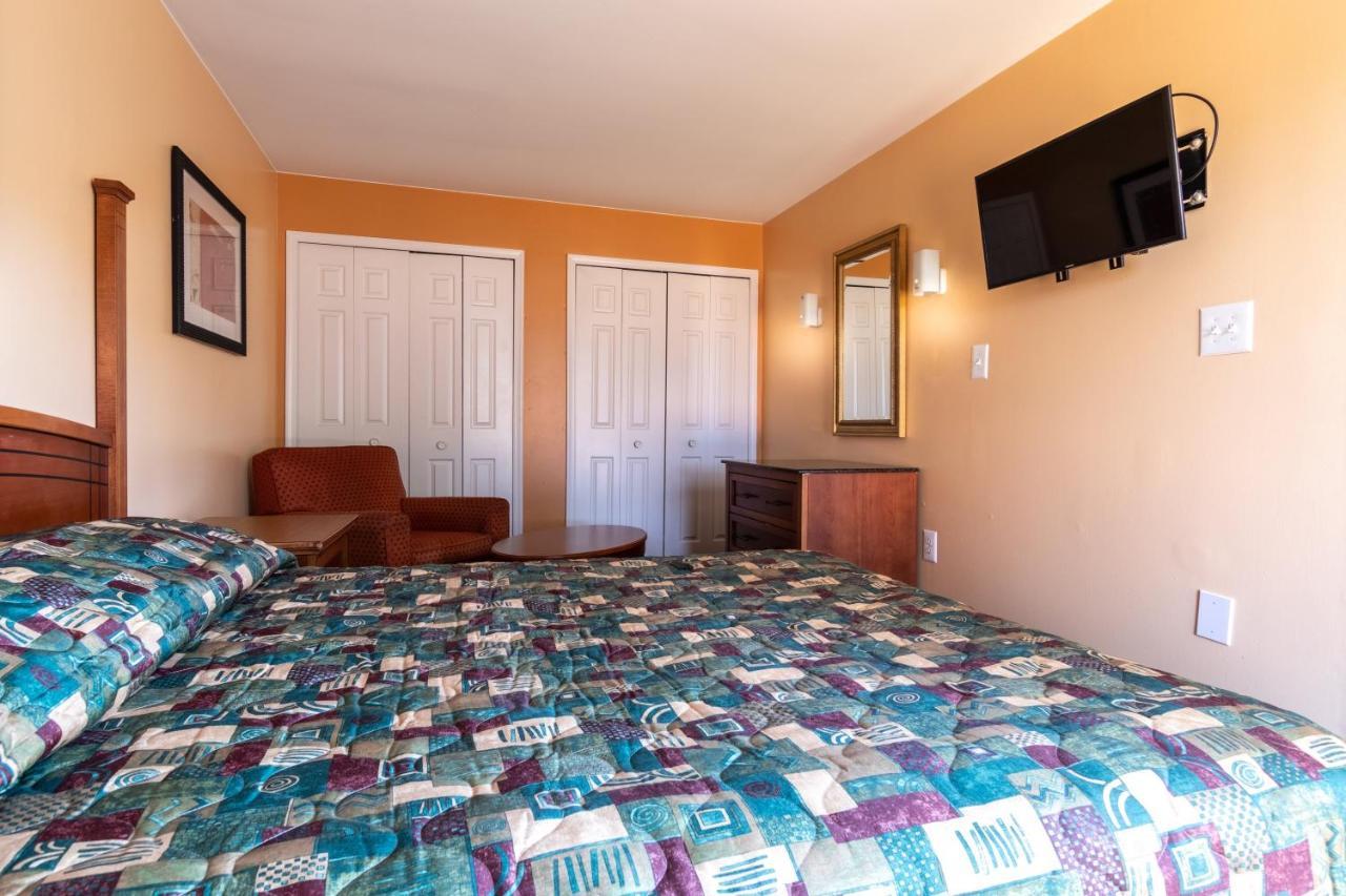Master Suites Hotel Waldorf Exterior photo